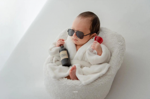 借卵生子机构宝宝额头高聪明有福气